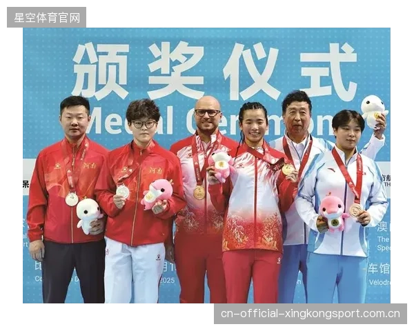 自行车计时赛：选手摔车仍登领奖台的坚韧精神